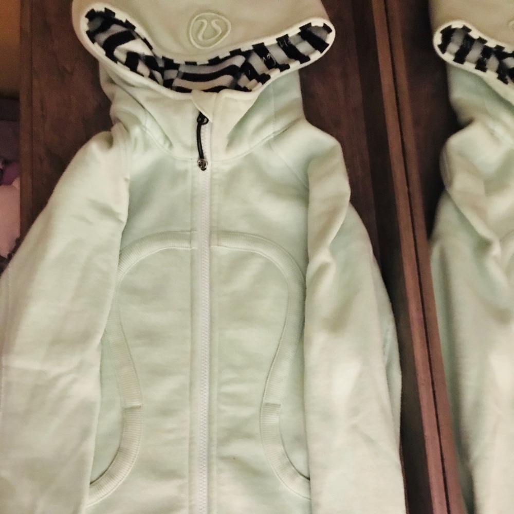 Lululemon kids jacket size 12-14 girls